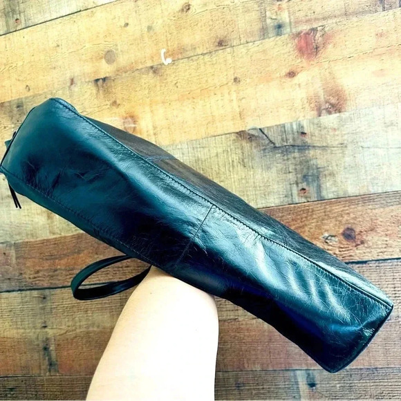NWOT Hobo International Large Leather Tote - Picture 5 of 11